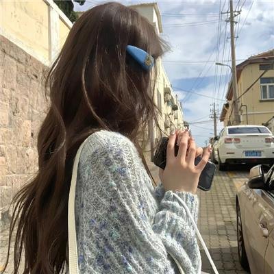 笼中女囚